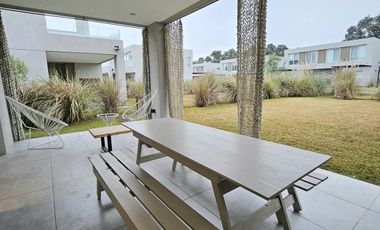 Casa en Pilara