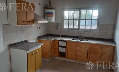Alquiler PH de 3 ambientes en Sarandi