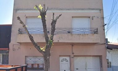 Alquiler PH de 3 ambientes en Sarandi