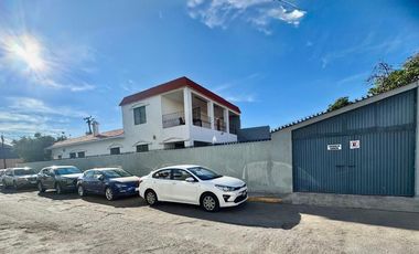 A UNA CUADRA DEL MALECON EXCELENTE UBICACION LINDA CASA EN CHAPALA JALISCO
