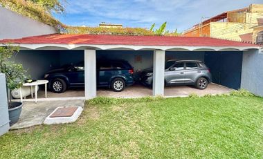 A UNA CUADRA DEL MALECON EXCELENTE UBICACION LINDA CASA EN CHAPALA JALISCO