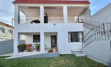 A UNA CUADRA DEL MALECON EXCELENTE UBICACION LINDA CASA EN CHAPALA JALISCO