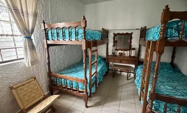 A UNA CUADRA DEL MALECON EXCELENTE UBICACION LINDA CASA EN CHAPALA JALISCO