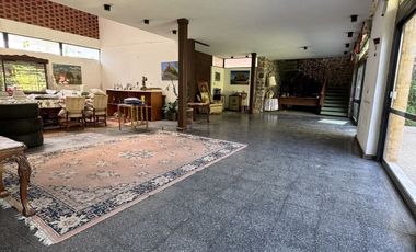 PARA HABITAR O USO COMERCIAL CASA EN VENTA JARDINES DEL BOSQUE