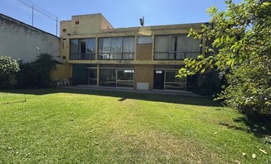 PARA HABITAR O USO COMERCIAL CASA EN VENTA JARDINES DEL BOSQUE