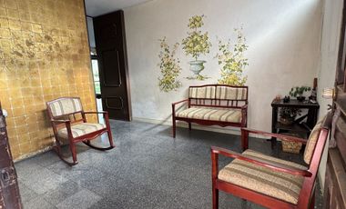 PARA HABITAR O USO COMERCIAL CASA EN VENTA JARDINES DEL BOSQUE