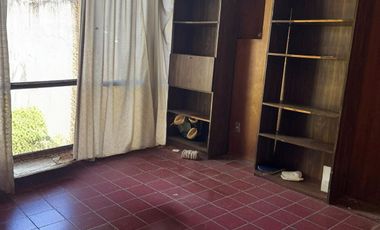 PARA HABITAR O USO COMERCIAL CASA EN VENTA JARDINES DEL BOSQUE