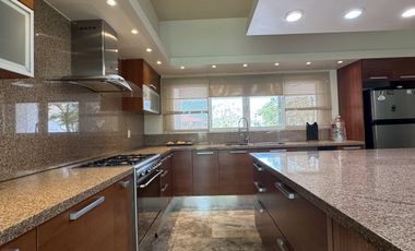 HERMOSA CASA EN RENTA O VENTA  AL SUR DE LA CIUDAD DE GUADALAJARA