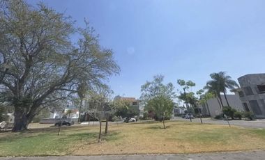 HERMOSA CASA EN RENTA O VENTA  AL SUR DE LA CIUDAD DE GUADALAJARA