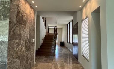 HERMOSA CASA EN RENTA O VENTA  AL SUR DE LA CIUDAD DE GUADALAJARA