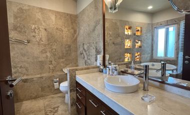 HERMOSA CASA EN RENTA O VENTA  AL SUR DE LA CIUDAD DE GUADALAJARA