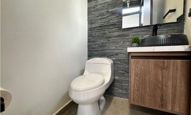 Casa Amoblada en Arriendo en Alto de Palmas Sector La Acuarela