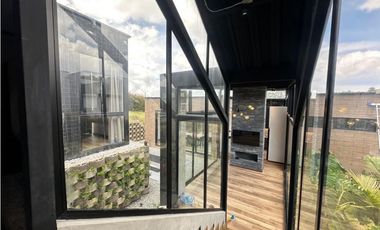 Casa Amoblada en Arriendo en Alto de Palmas Sector La Acuarela