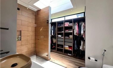 Casa Amoblada en Arriendo en Alto de Palmas Sector La Acuarela