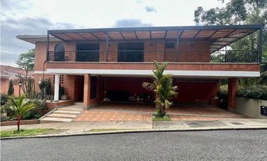 Casa en Arriendo en El Poblado sector Tesoro