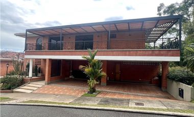 Casa en Arriendo en El Poblado sector Tesoro