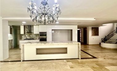 Casa en Arriendo en El Poblado sector Tesoro