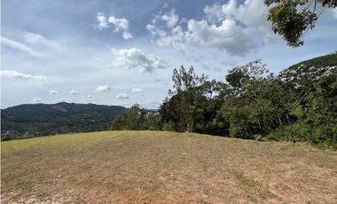 Lote en Venta en El Retiro Unidad Cerrada con Vistas Panorámicas