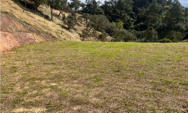 Lote en Venta en El Retiro Unidad Cerrada con Vistas Panorámicas