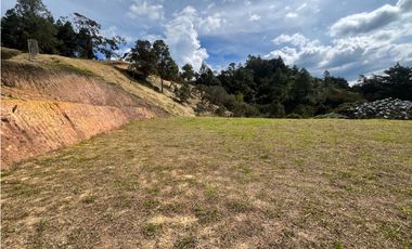 Lote en Venta en El Retiro Unidad Cerrada con Vistas Panorámicas