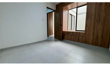 Casa nueva de tres pisos con terraza en venta - Las Mercedes Palmira