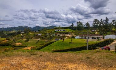 Venta de Lote en Condominio San Vicente de Ferrer