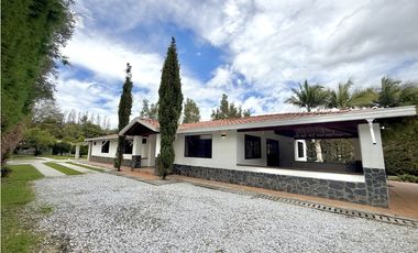 Renta de Casa Campestre en Parcela Privada Sajonia
