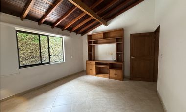 Renta de Casa Campestre en Parcela Privada Sajonia
