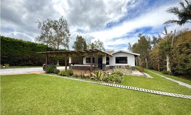 Renta de Casa Campestre en Parcela Privada Sajonia