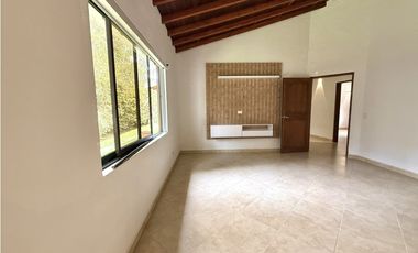 Renta de Casa Campestre en Parcela Privada Sajonia