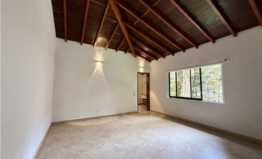 Renta de Casa Campestre en Parcela Privada Sajonia