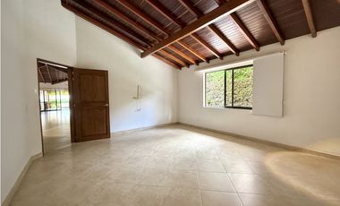 Renta de Casa Campestre en Parcela Privada Sajonia