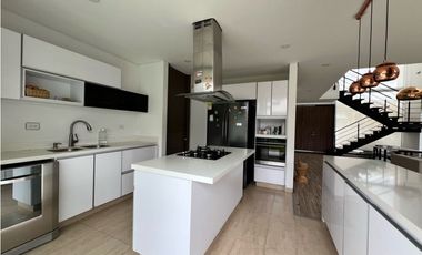 CASA EN VENTA EN CAJICA CANELON