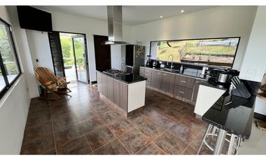 VENTA DE CASA CAMPESTRE EN CIRCASIA, QUINDO, COLOMBIA