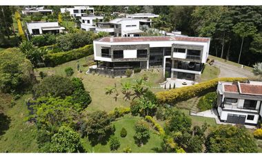VENTA DE CASA CAMPESTRE EN CIRCASIA, QUINDO, COLOMBIA