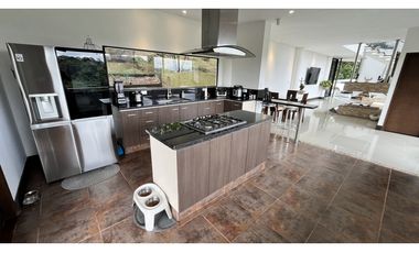 VENTA DE CASA CAMPESTRE EN CIRCASIA, QUINDO, COLOMBIA