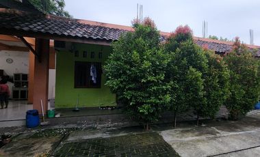 Rumah tempat usaha plus Kost Exclusive di Solo Kota