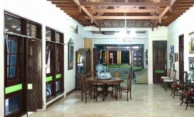 Rumah klasik luas di Lokasi Strategis tengah kota Solo
