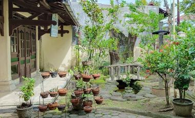 Rumah klasik luas di Lokasi Strategis tengah kota Solo