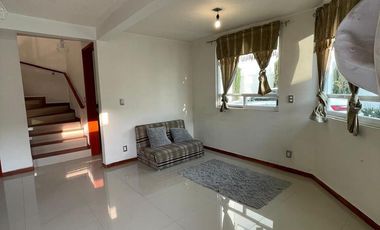 Casa en Renta en San Miguel Totocuitlapilco, Metepec