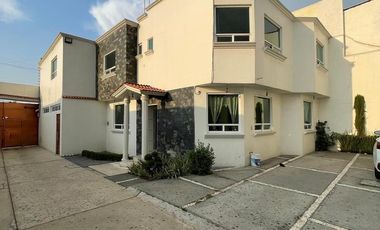 Casa en Renta en San Miguel Totocuitlapilco, Metepec