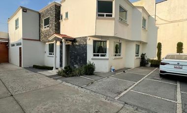 Casa en Renta en San Miguel Totocuitlapilco, Metepec