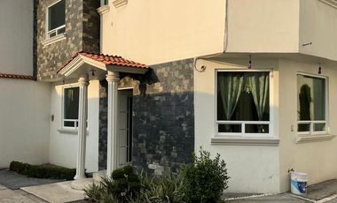 Casa en Renta en San Miguel Totocuitlapilco, Metepec