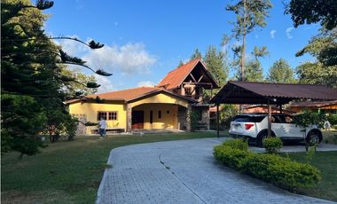 VENTA CASA EN ALTOS DEL MARIA CON PISCINA PRIVADA 1318M2