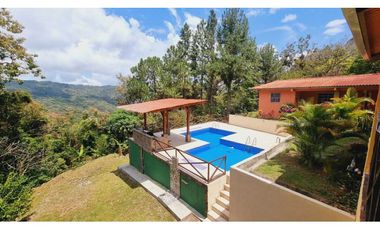 VENTA CASA EN ALTOS DEL MARIA CON PISCINA PRIVADA 1318M2