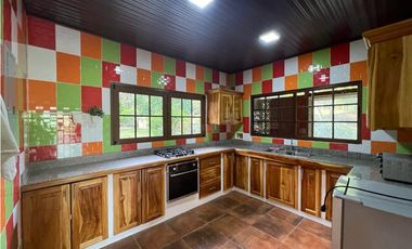 VENTA CASA EN ALTOS DEL MARIA CON PISCINA PRIVADA 1318M2