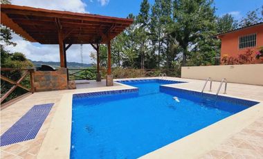VENTA CASA EN ALTOS DEL MARIA CON PISCINA PRIVADA 1318M2