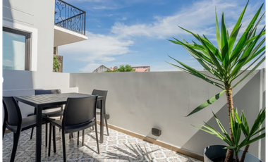 CASCO VIEJO / PH LA CUADRA / 95 M / LINEA BLANCA / AMOBLADO