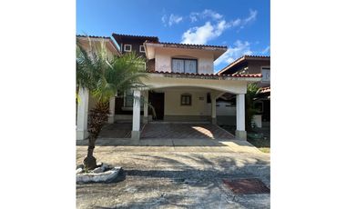 MILLA 8 / GREEN VILLAGE / 3 HABITACION / 240M / AIRE ACONDICIONADO