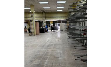 LOCAL / AVENIDA ANCON / 1485M / BODEGA  / OFICINAS / ANDEN / VACIO